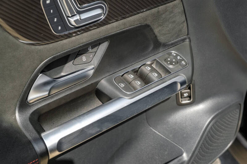 2024 Mercedes-Benz GLB GLB 250