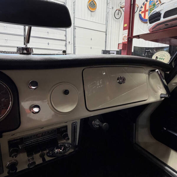1964 Datsun 2000