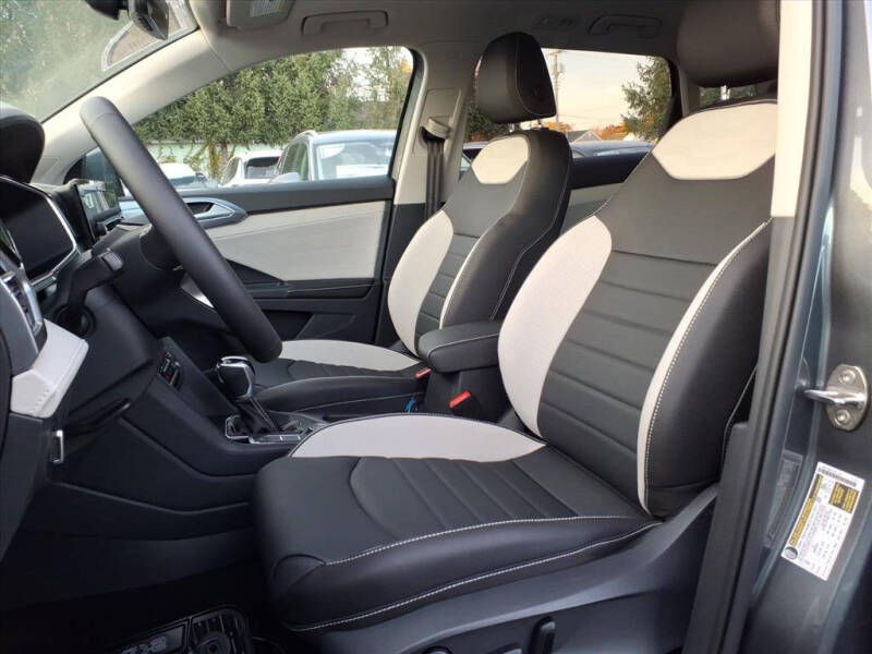 2025 Volkswagen Taos SEL 4Motion