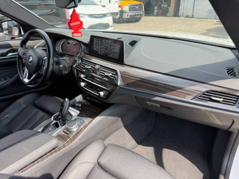 2017 BMW 5 Series 530i