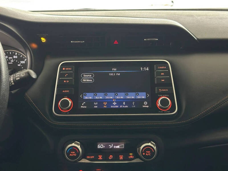2020 Nissan Kicks SR