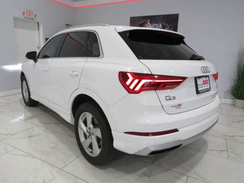 2021 Audi Q3 quattro Premium 40 TFSI