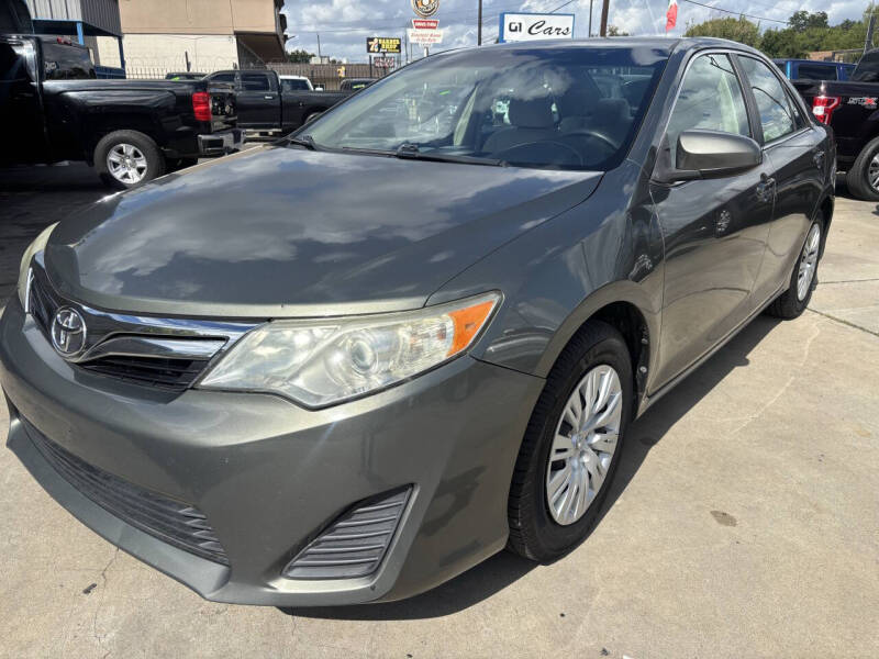 2012 Toyota Camry LE's photo