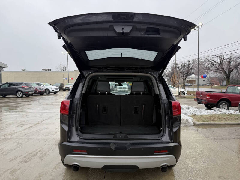 2017 GMC Acadia SLT-1