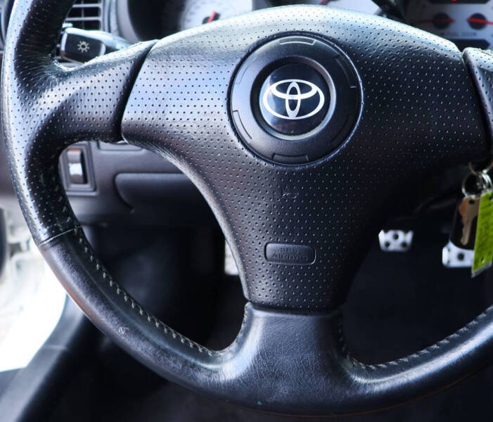 2004 Toyota MR2 Spyder