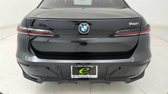 2024 BMW 7 Series 740i