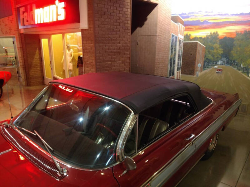 1962 Oldsmobile Starfire