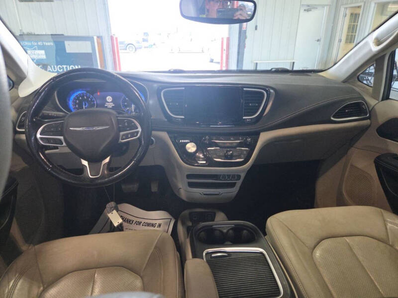 2021 Chrysler Pacifica Touring L