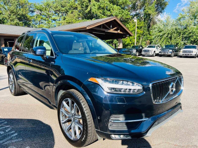 2016 Volvo XC90 T6 Momentum