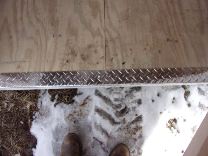 8 x 10 utility w/ chicken coop door