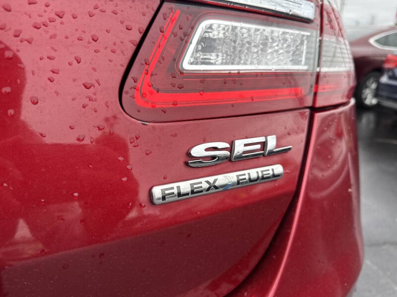 2018 Ford Taurus SEL