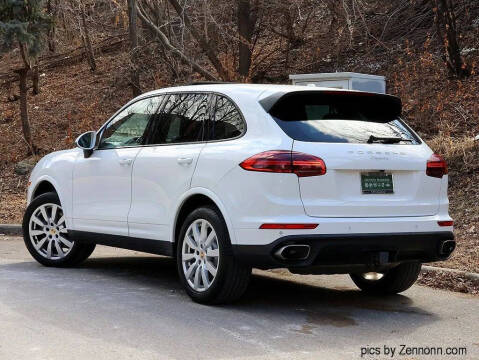 2017 Porsche Cayenne Platinum Edition