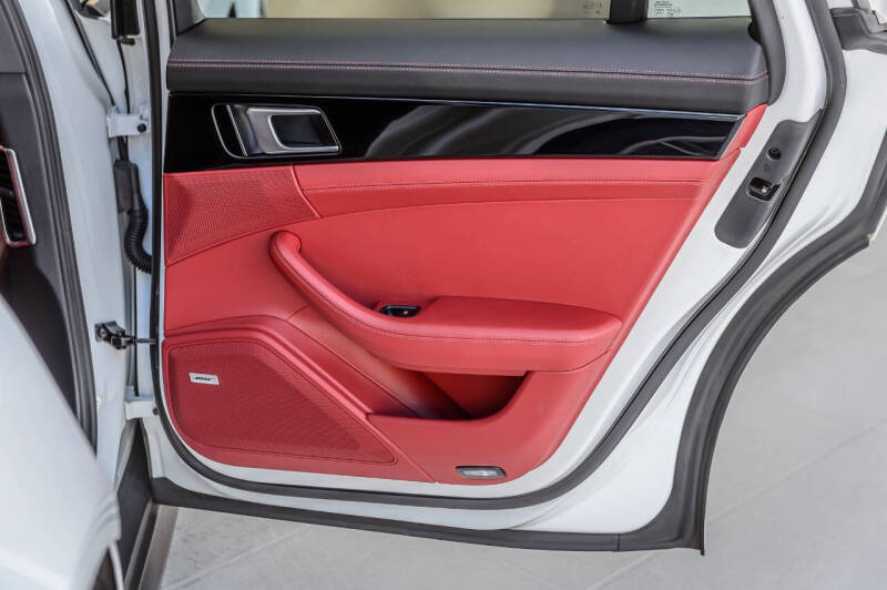 2020 Porsche Panamera