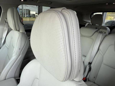 2022 Volvo XC90 Recharge T8 Inscription 7P