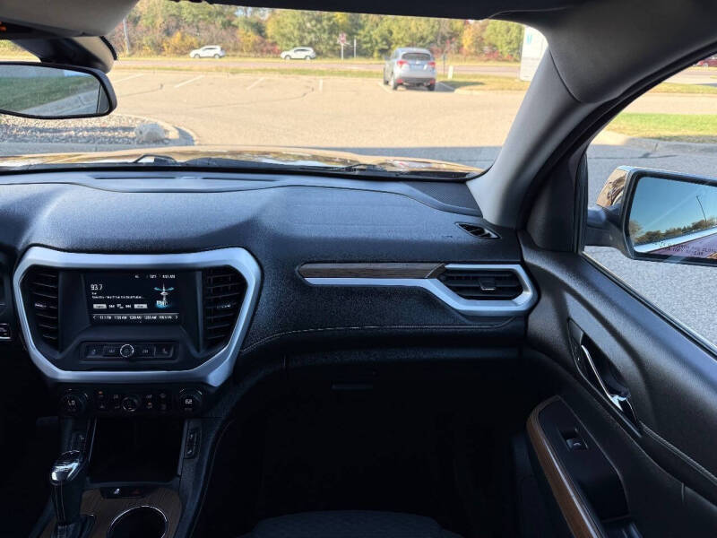 2019 GMC Acadia SLE-2