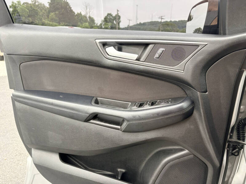 2015 Ford Edge SE