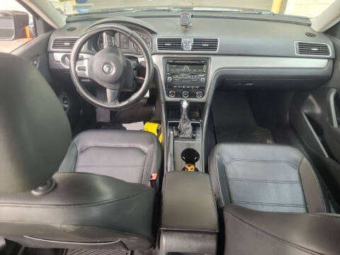 2015 Volkswagen Passat 1.8T Wolfsburg Edition