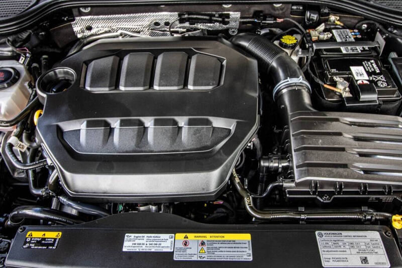 2023 Volkswagen Golf GTI SE