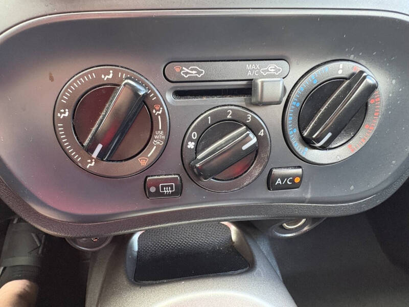 2016 Nissan JUKE S