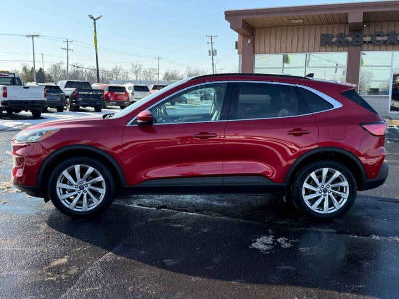 2022 Ford Escape Hybrid Titanium