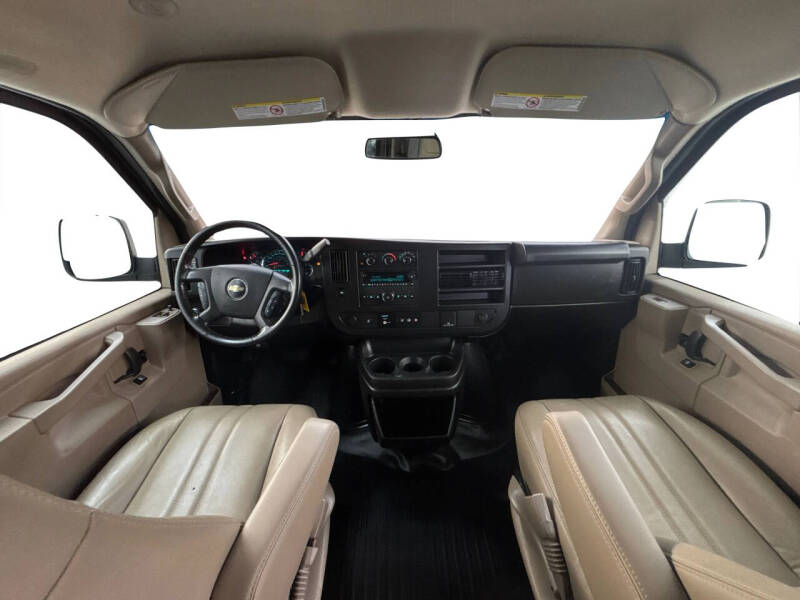 2023 Chevrolet Express 2500
