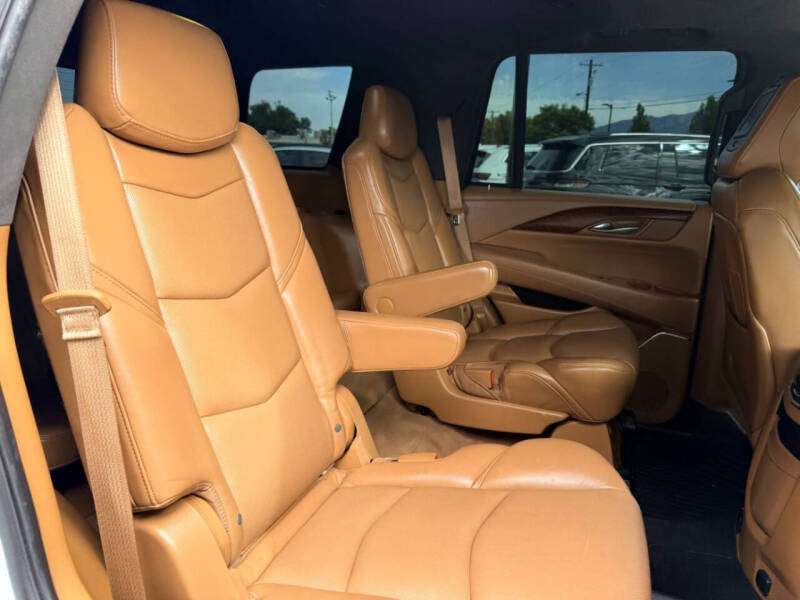 2017 Cadillac Escalade Platinum