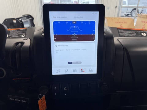 2025 Segway UT10 CREW