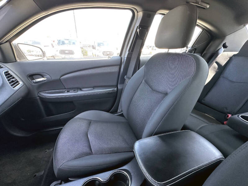 2012 Dodge Avenger SXT