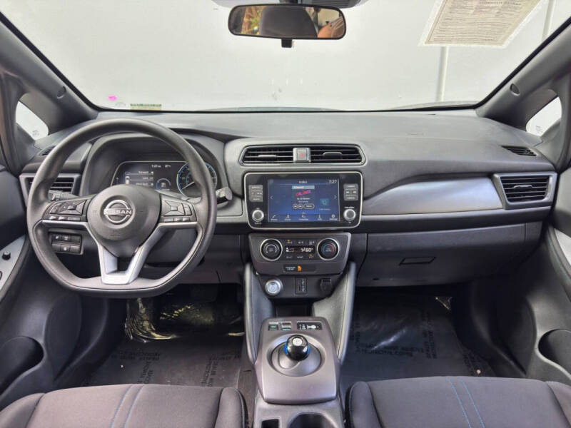 2023 Nissan LEAF S