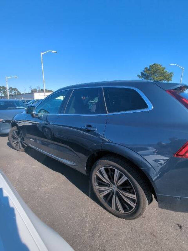 2023 Volvo XC60 B5 Plus Bright Theme