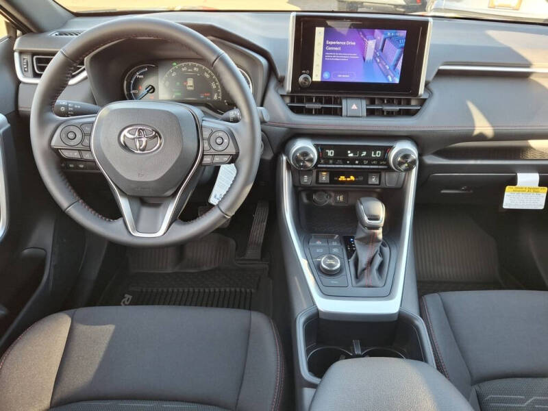 2025 Toyota RAV4 Plug-in Hybrid SE