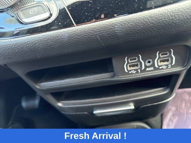 2024 Chrysler Pacifica Touring