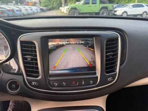 2015 Chrysler 200 C