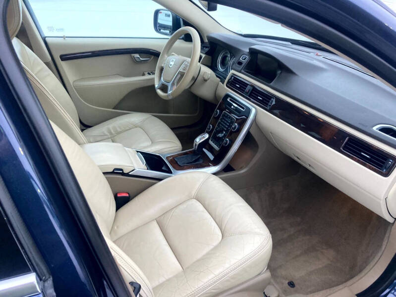 2013 Volvo XC70 T6 Platinum