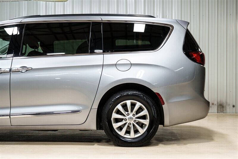 2017 Chrysler Pacifica Touring Plus