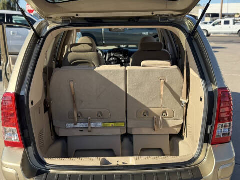 2007 Hyundai Entourage SE