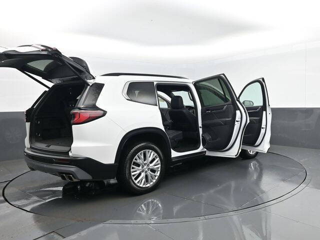 2024 GMC Acadia Elevation