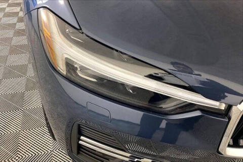 2022 Volvo XC60 B5 Momentum