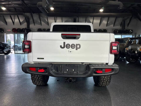 2023 Jeep Gladiator