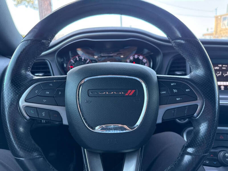 2019 Dodge Challenger SXT