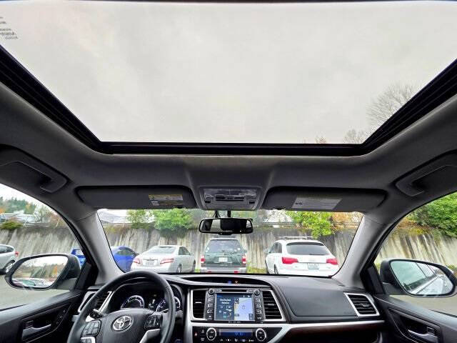 2016 Toyota Highlander Hybrid Limited Platinum