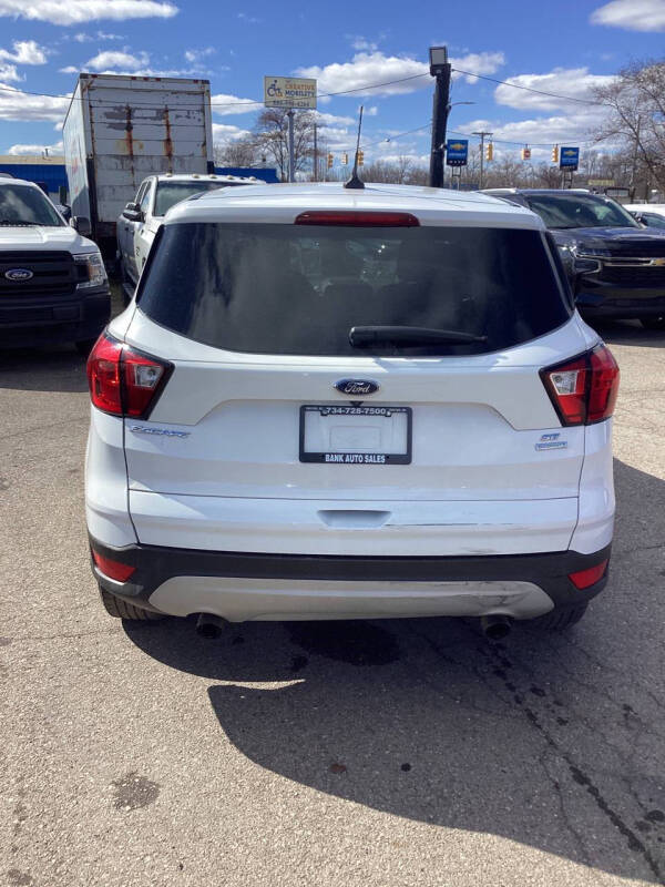 2019 Ford Escape SE