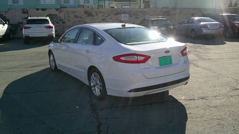 2014 Ford Fusion SE