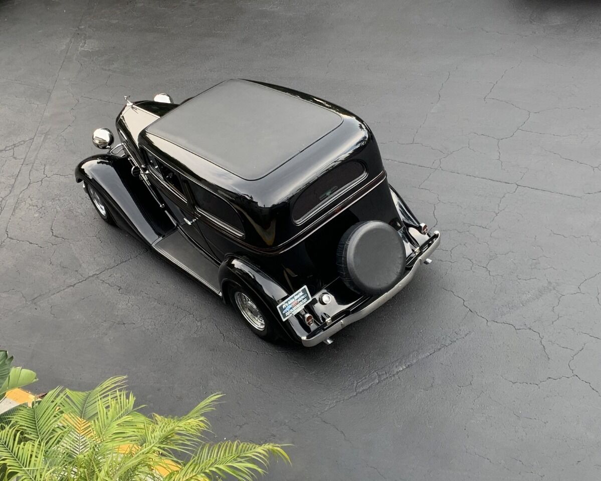 1934 Chevrolet Street Rod 30