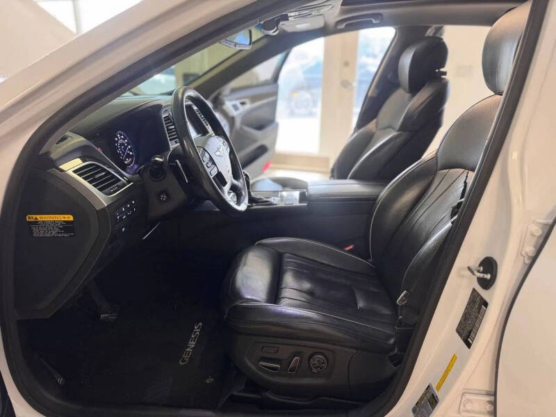 2016 Hyundai Genesis