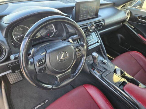 2023 Lexus IS 300