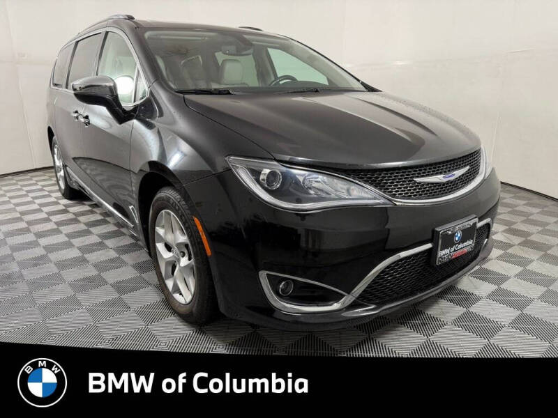 2020 Chrysler Pacifica for sale at Preowned of Columbia in Columbia MO