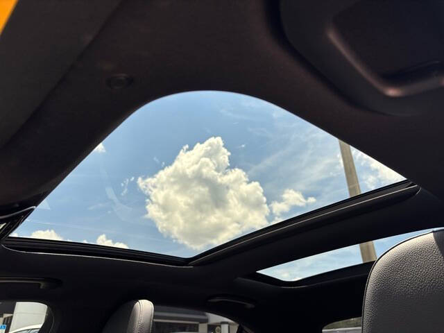 2024 Mercedes-Benz C-Class 8