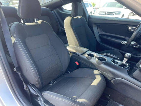 2015 Ford Mustang V6