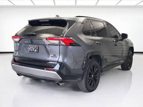 2022 Toyota RAV4 Hybrid SE